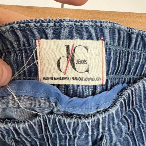 Vintage Y2L DC Jeans Women's 28 Blue Lyocell Paperbag Relaxed Pants Capri - Picture 4 of 13